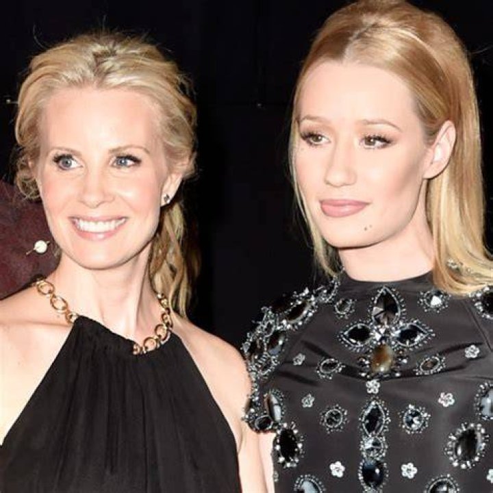 Monica Potter Disses Iggy Azalea At People’s Choice Awards — Calls Her Igloo – Hollywood Life