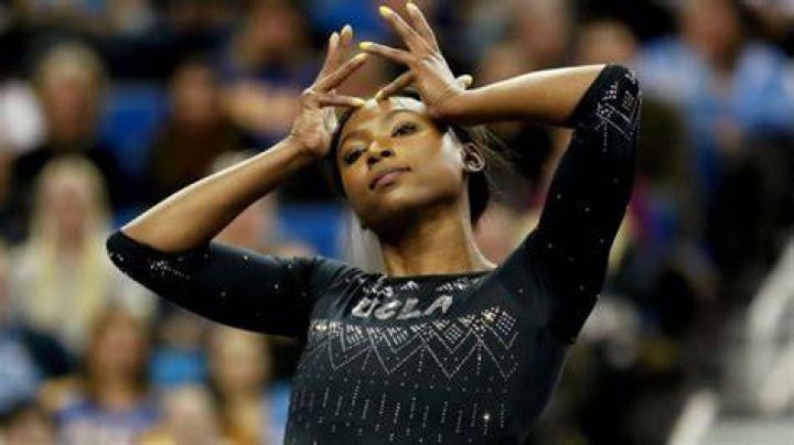Nia Dennis — Pics