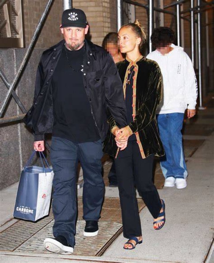 Nicole Richie & Joel Madden Take Their 2 Kids To Dinner In NYC – Hollywood Life