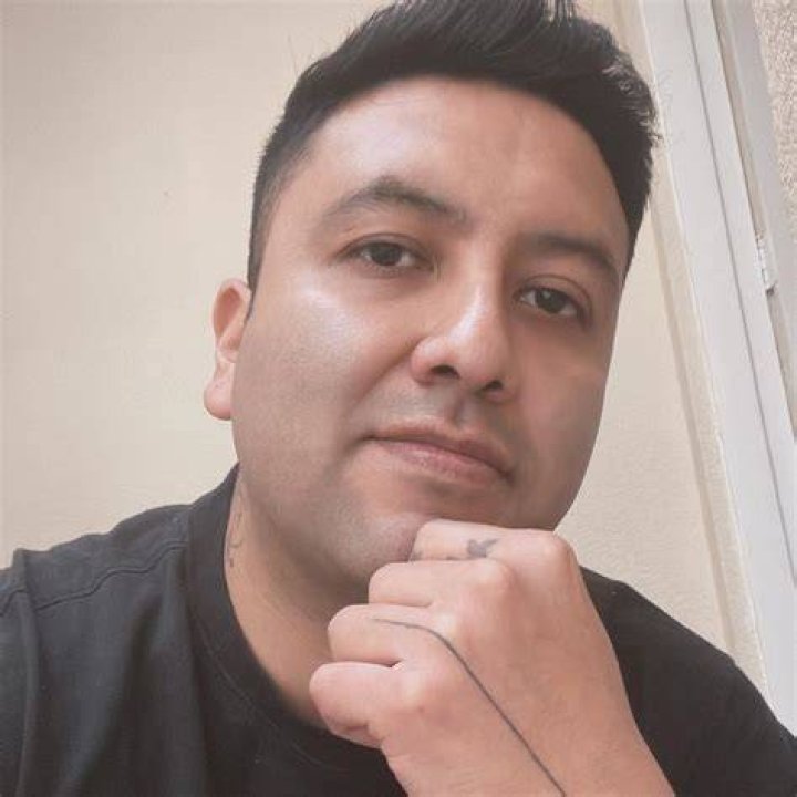 Oscar Vazquez Celebrity Profile – Hollywood Life