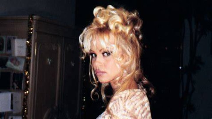 Pamela Anderson Sticks Out Tongue In Rare Old Photo For Netflix Doc – Hollywood Life