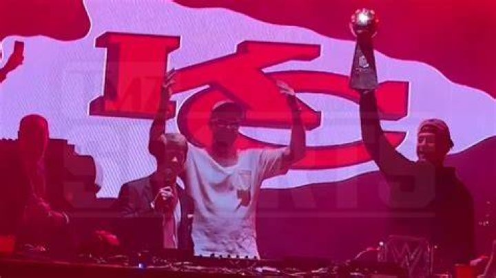 Patrick Mahomes, Travis Kelce Party With The Chainsmokers After Win – Hollywood Life