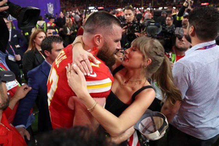 Photos Of Super Bowl Celebration – Hollywood Life