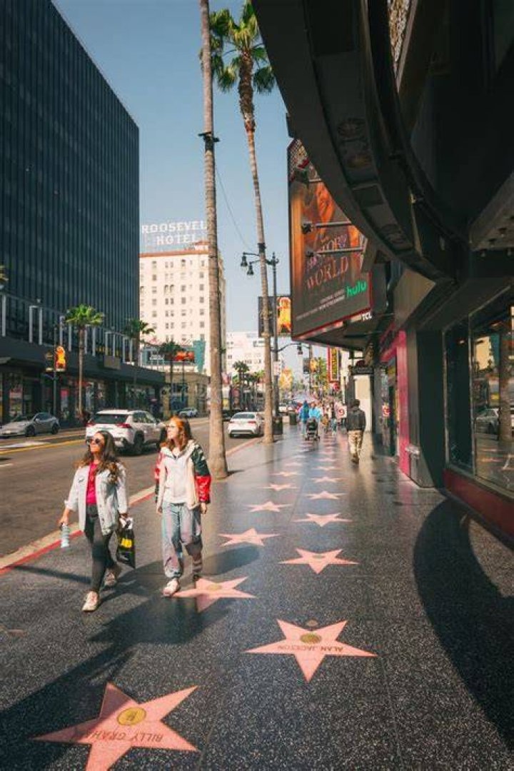 Photos & Pics – Hollywood Life