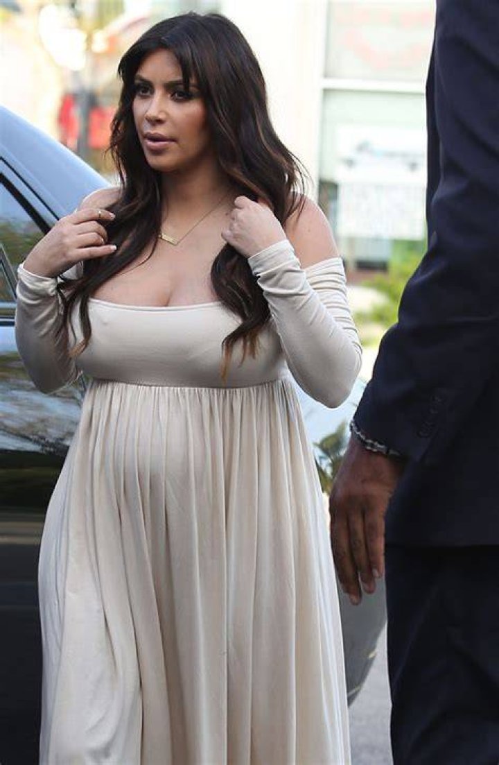 [PICS] Kim Kardashian’s Pregnant Body — Tweets ‘Miss U’ To Skinny Bod – Hollywood Life