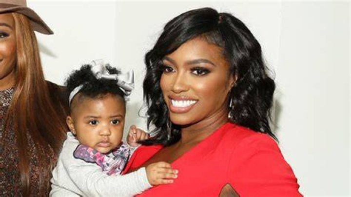 Porsha Williams’ Daughter Pilar Jhena Opens Christmas Gifts: Pics – Hollywood Life