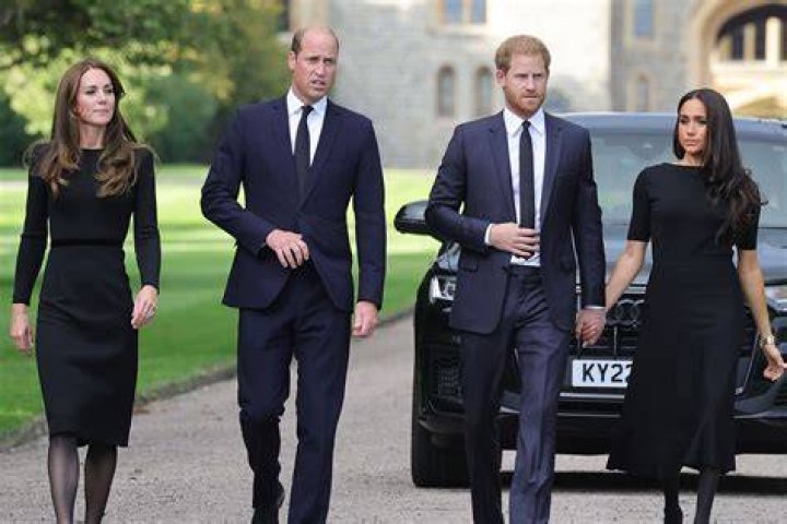 Prince Harry & Meghan Markle Will Struggle With The Queen On Their Status — She’s ‘The Boss’