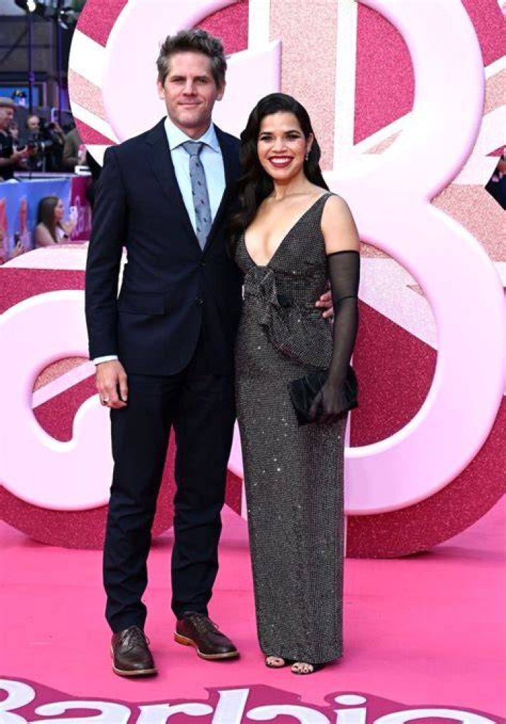 ‘Private’ Romance – Hollywood Life