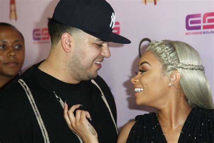 Rob Kardashian & Blac Chyna: His Promise To Shave Bushy Beard Once He’s In Shape