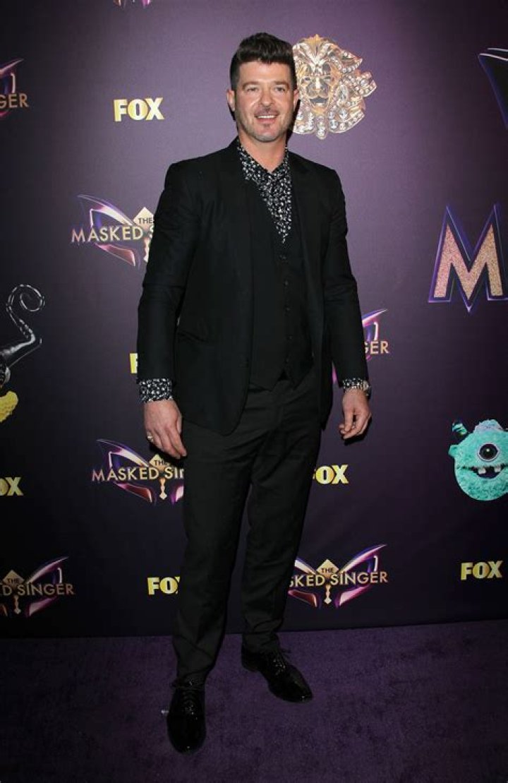 Robin Thicke — PICS – Hollywood Life