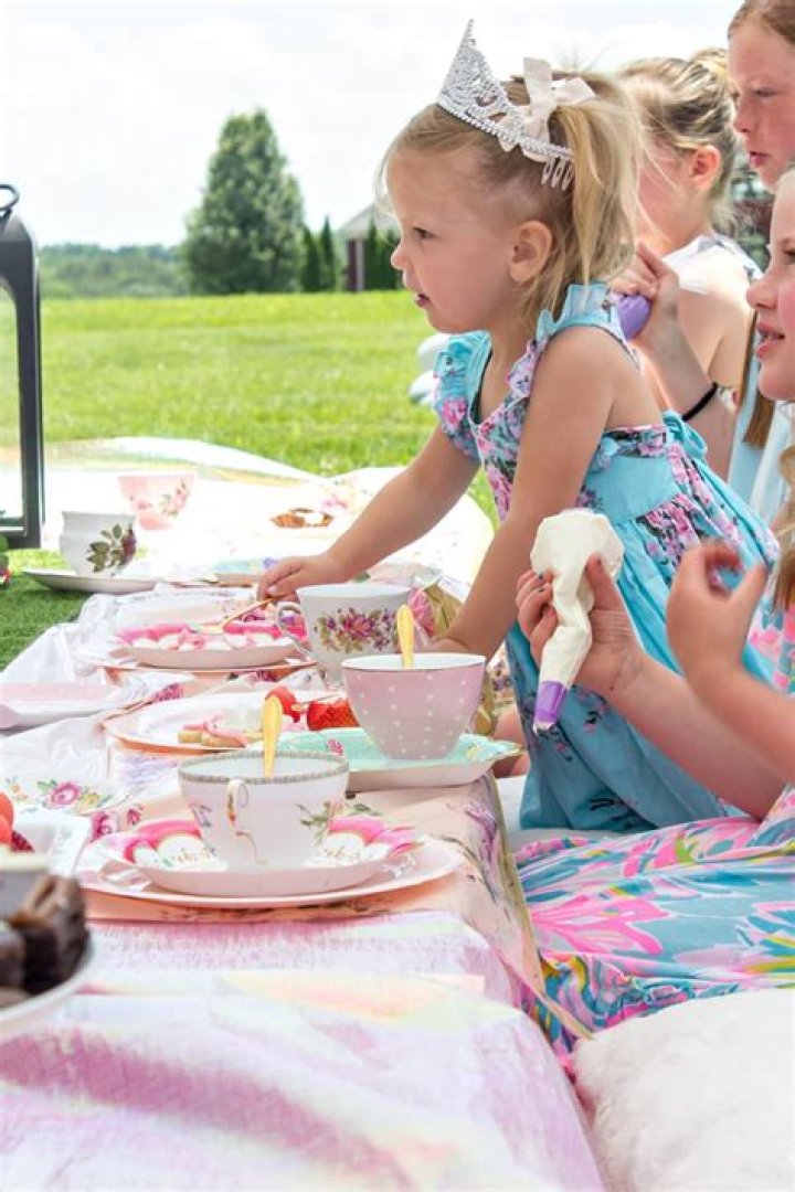 Royals At A Children’s Tea Party In Canada — PICS