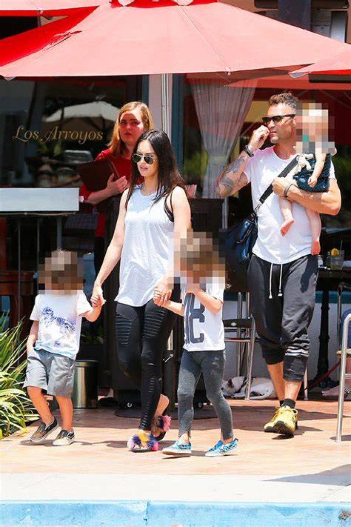 See Clap Back To Hater – Hollywood Life
