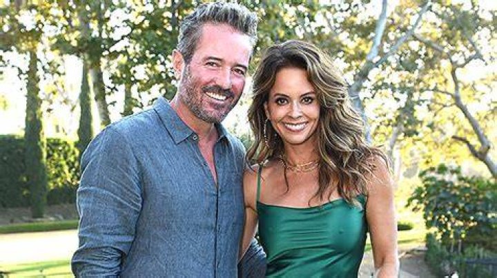 See Diamond Ring Photos – Hollywood Life