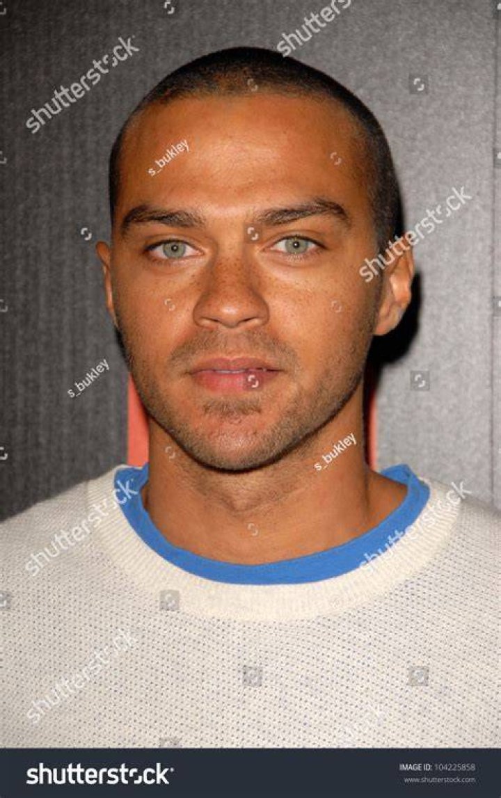 See Pics Of Jesse Williams & More – Hollywood Life