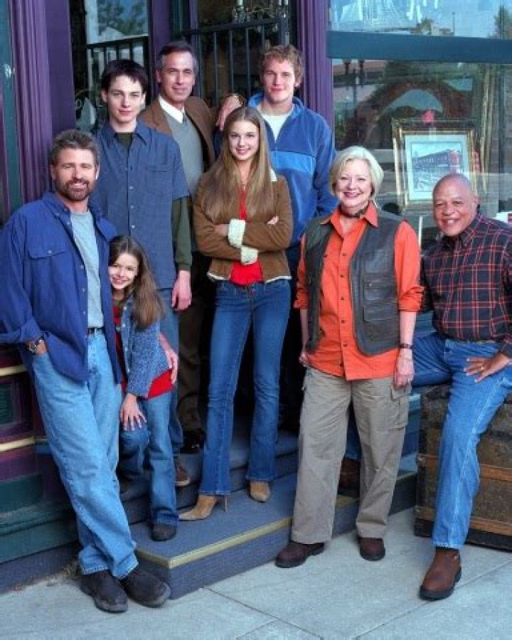 See Tribute To ‘Everwood’ Co-Star – Hollywood Life