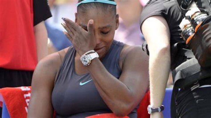 Serena Williams Breaks Down In Tears & Leaves Press Conference Early After Australian Open Loss — Watch