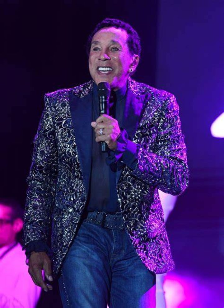 Smokey Robinson — Photos Of The ‘King Of Motown’ – Hollywood Life
