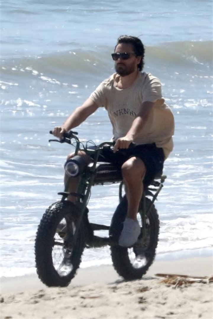 Sofia Richie Stuns In Snakeskin Print Bikini While On The Beach With Scott Disick — Pics