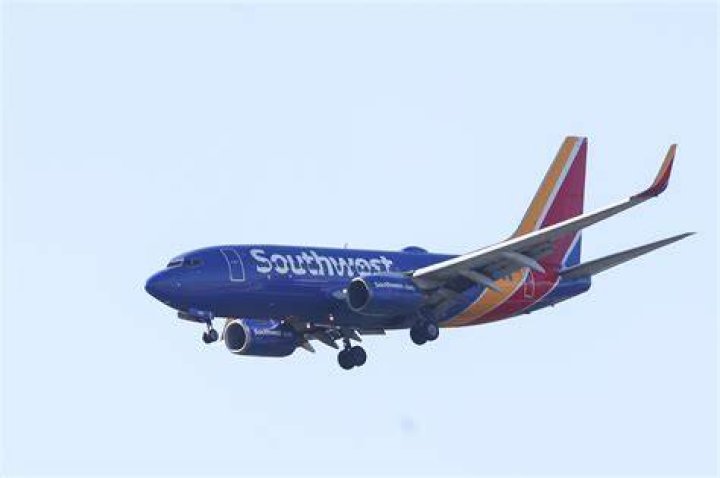 Southwest Flight Emergency Landing — PICS