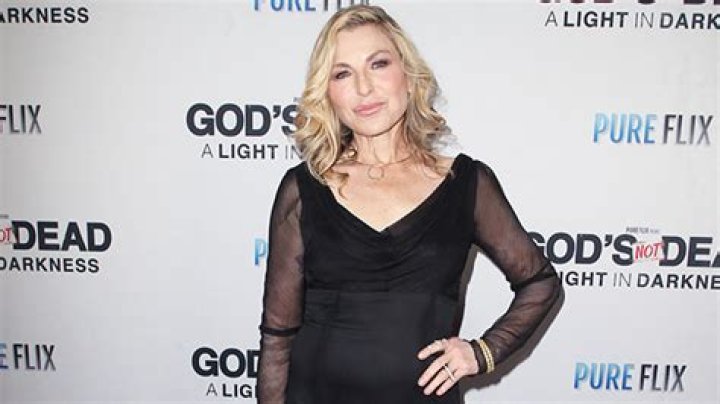Tatum O’Neal Reveals She Overdosed & Had A Near-Fatal Stroke – Hollywood Life