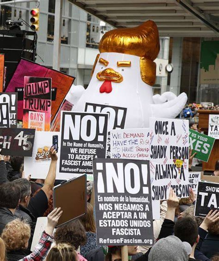 Tax March Against Donald Trump — PICS