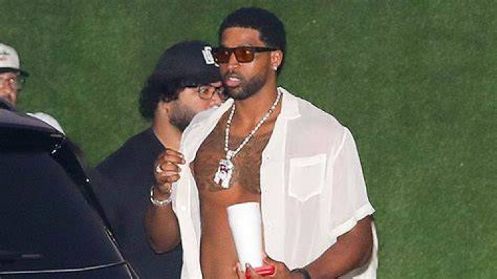Tristan Thompson Wears Unbuttoned White Shirt At 4th Of July Party – Hollywood Life