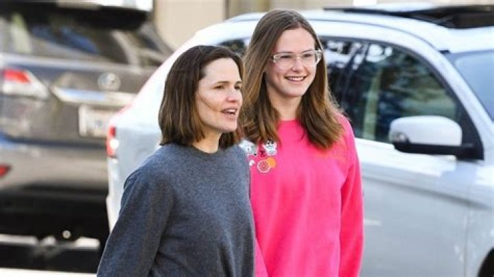 Violet Affleck, 13, Is Just As Tall As Mom Jennifer Garner On Mother/Daughter Outing — Pics