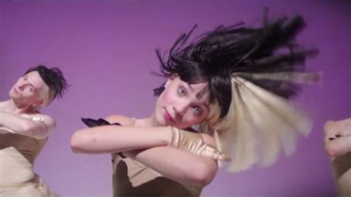 [WATCH] Sia’s ‘Cheap Thrills’ Music Video with Maddie Ziegler & Dancers – Hollywood Life