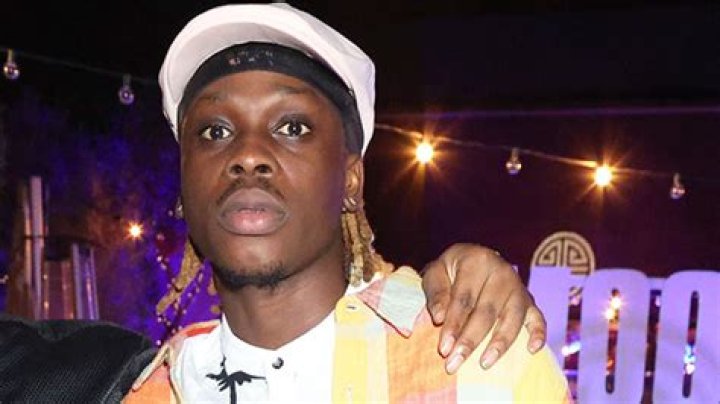 Who Is Fireboy DML? 5 Things On The Nigerian Singer At The BET Awards – Hollywood Life