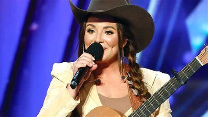 Who Is Kylie Frey? Get To Know The Country Singer On ‘AGT’ Season 18 – Hollywood Life
