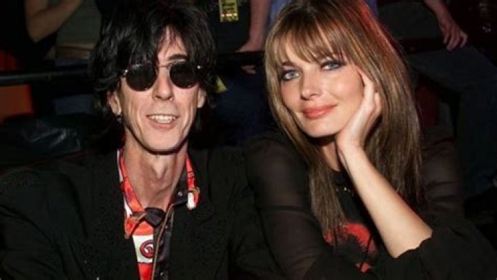 Who Is Paulina Porizkova? 5 Things To Know About Ric Ocasek’s Wife – Hollywood Life